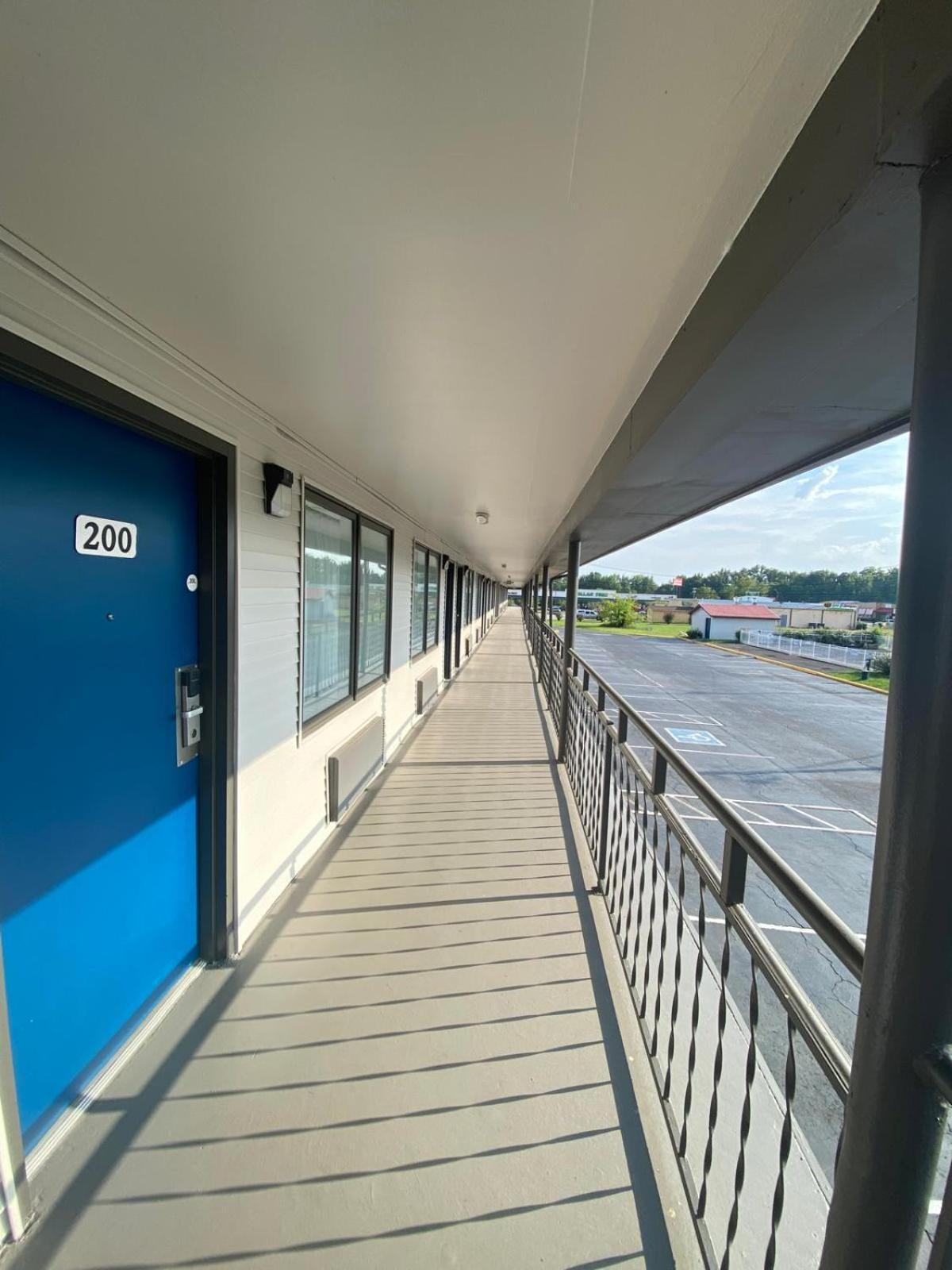 Motel 6 Manchester Tn Eksteriør bilde