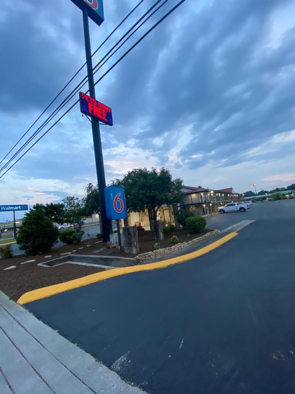 Motel 6 Manchester Tn Eksteriør bilde